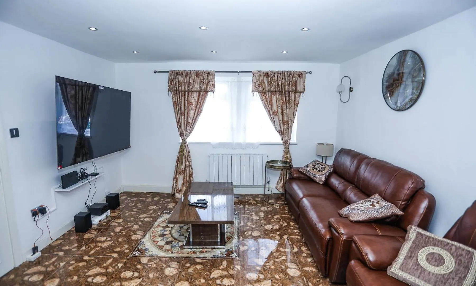 Luxury House In London Apartment Erith